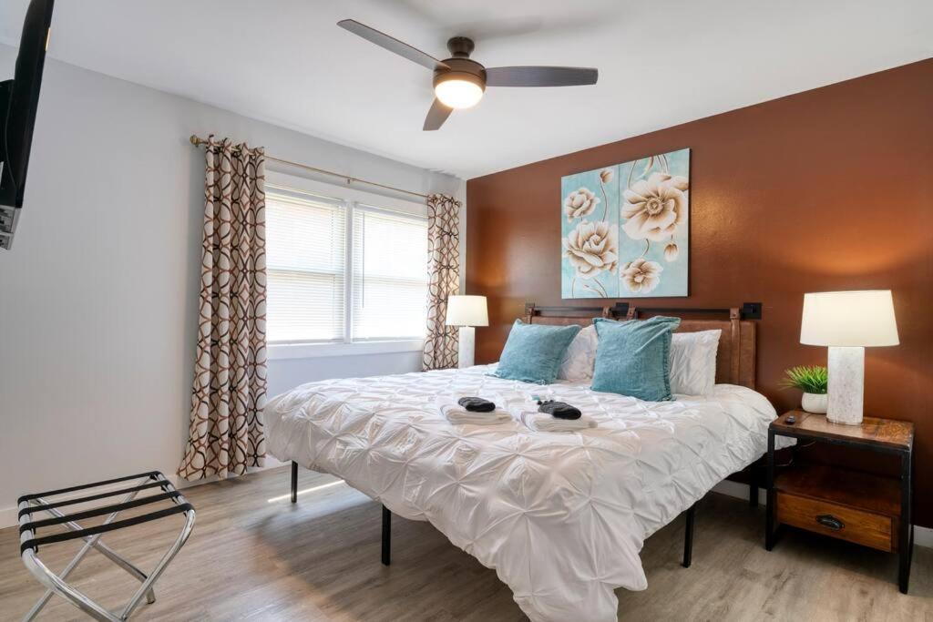 2Br 1Ba Duplex House King Beds Great For Small Groups Close To All Uptown Charlotte Attractions מראה חיצוני תמונה
