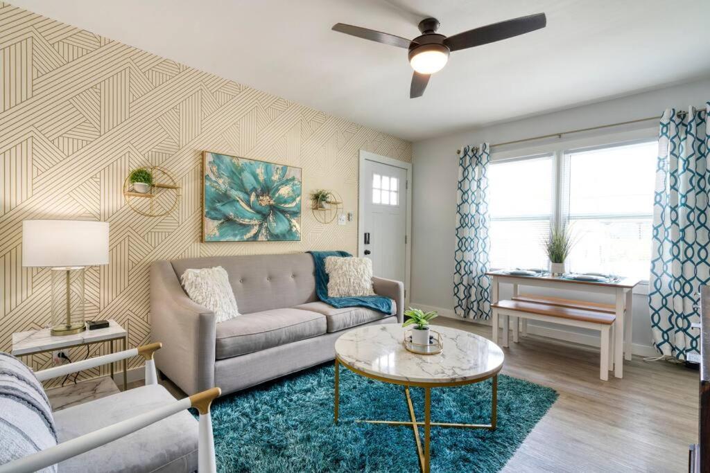2Br 1Ba Duplex House King Beds Great For Small Groups Close To All Uptown Charlotte Attractions מראה חיצוני תמונה