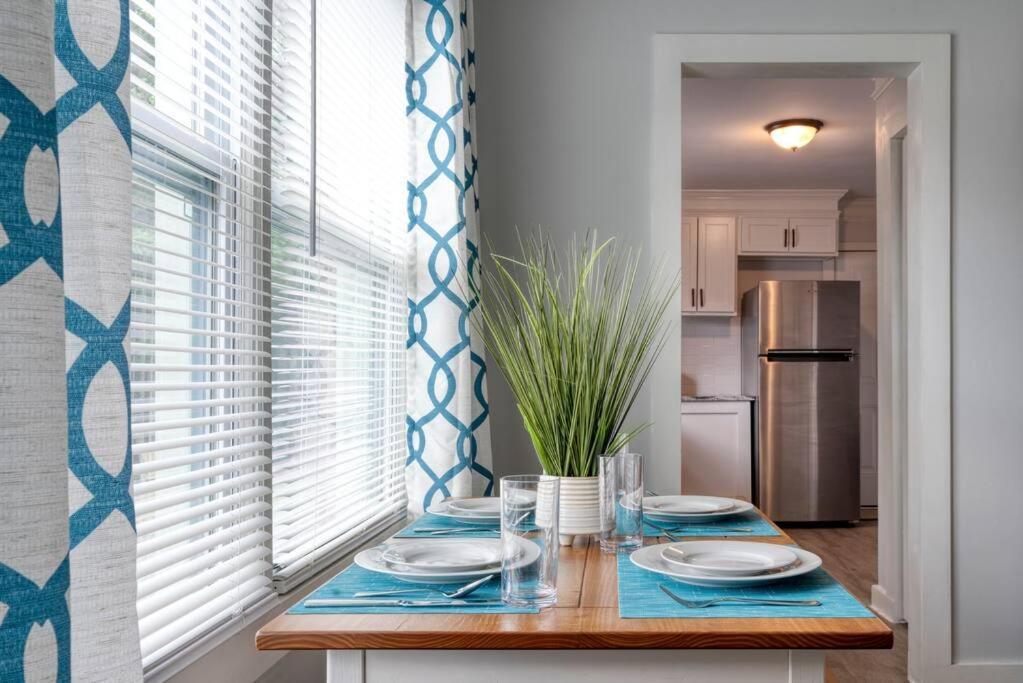 2Br 1Ba Duplex House King Beds Great For Small Groups Close To All Uptown Charlotte Attractions מראה חיצוני תמונה